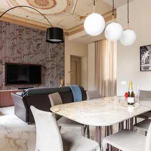 Palazzo Visconti - By Myhomeincomo Apartment Como